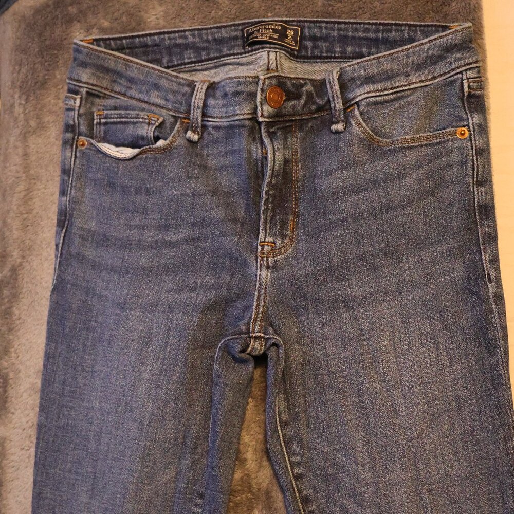 Abercrombie & Fitch - Harper Low Rise Ankle Jeans - Size 26/2L